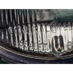 DAC2110 Jaguar XJ6 Headlight With Chrome Bezel Pair 1976-1987