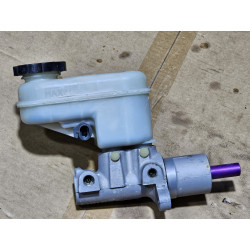 Saturn Vue Brake Master Cylinder Reservoir 2003-2007