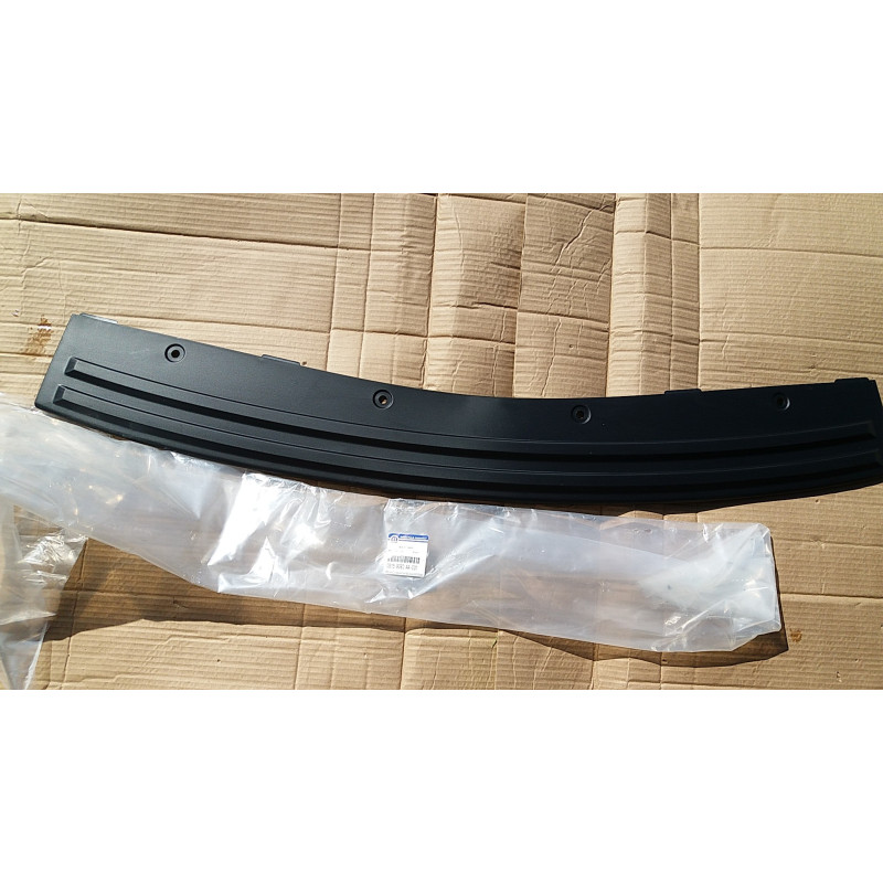 05159080AA Chrysler 300 Rear Fascia Step Pad 2011-2014