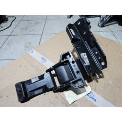 68361655AB Dodge Ram 2500 Left Running Board Step Bracket 2019-2024