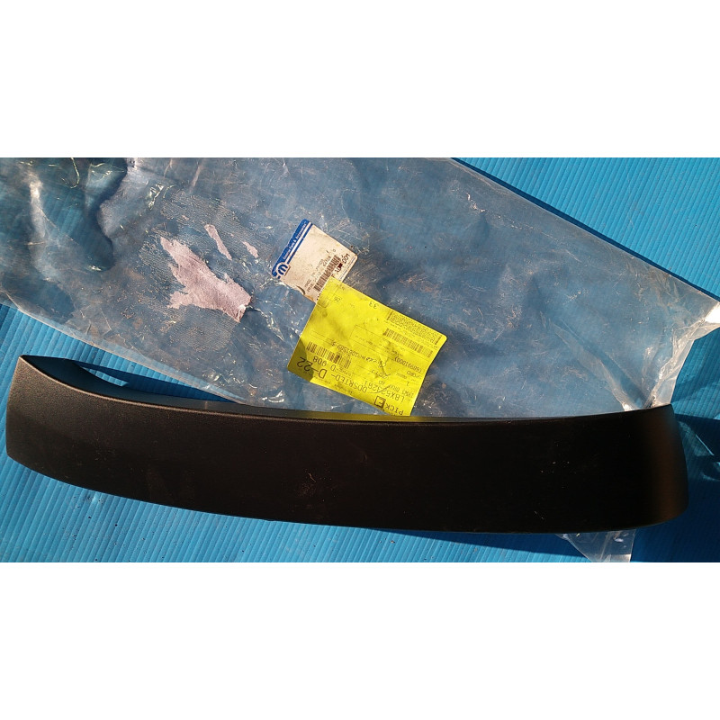 1YW30RXFAD Jeep Cherokee Right Rear Wheel Flare Molding Fascia 2014-2017