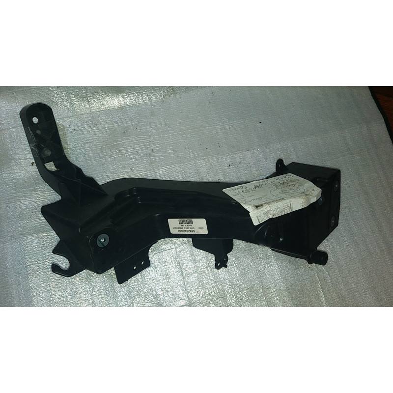 68223400AA Jeep Grand Cherokee Right Front Radiator Support Bracket