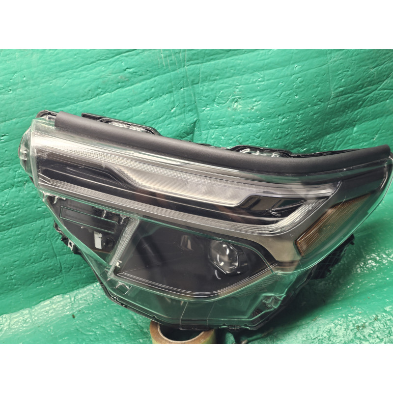 84002SL130 Subaru Forester Left Full LED Y-Head Headlight 2025 84001SL010