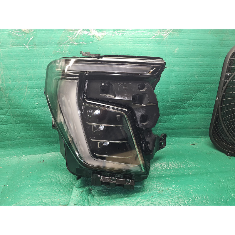 84869681 GMC Yukon Right Full LED Headlight 2025-2026 85717358