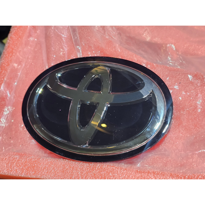 90975-02124 Toyota Venza Radiator Grille Emblem 2019-2025 90975-02136