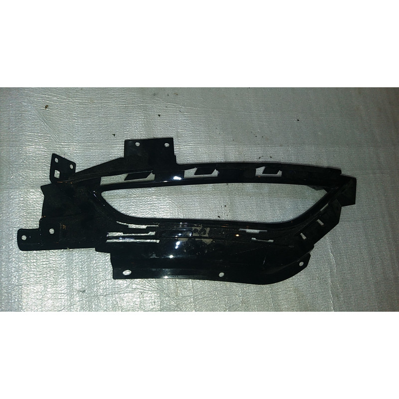 68203004AC Chrysler 200 Right Fog Lamp Cover Bezel 2015-2018