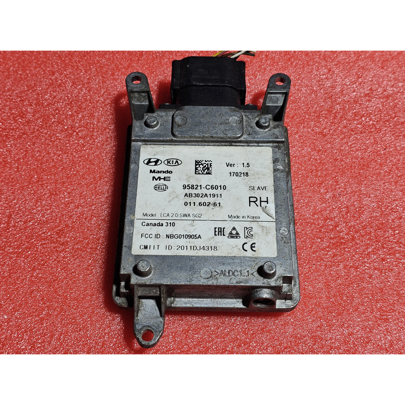 95821-C6010 Kia Sorento Right Blind Spot Radar Monitor Sensor Module