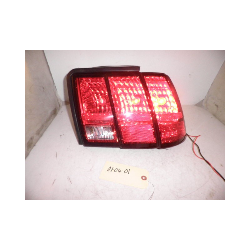 XR33-13B504-A Ford Mustang Right Tail Lamp 1999-2004