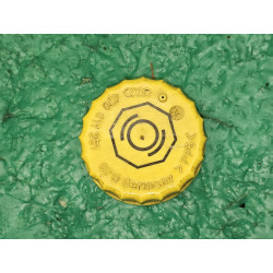 4D0611351 Volkswagen Passat Brake Fluid Reservoir Cap 1996-2005