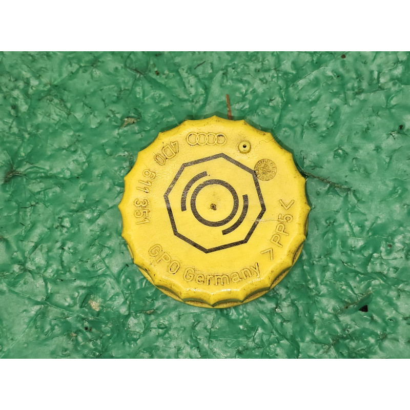 4D0611351 Volkswagen Passat Brake Fluid Reservoir Cap 1996-2005