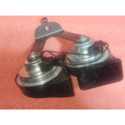05026994AB Jeep Grand Cherokee High/Low Tone Horns 2005-2010 05026994AD