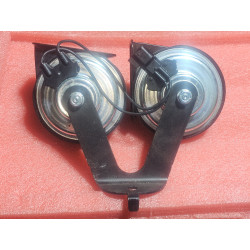 05026994AB Jeep Grand Cherokee High/Low Tone Horns 2005-2010 05026994AD