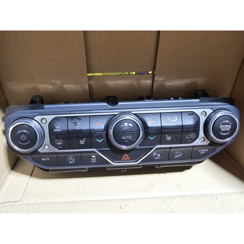 6BE16DX9AC Jeep Wrangler Radio AC Heater Climate Control Center Stack