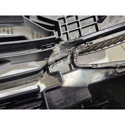 3CN853653E Volkswagen Atlas Cross Sport Front Bumper Grille 2024