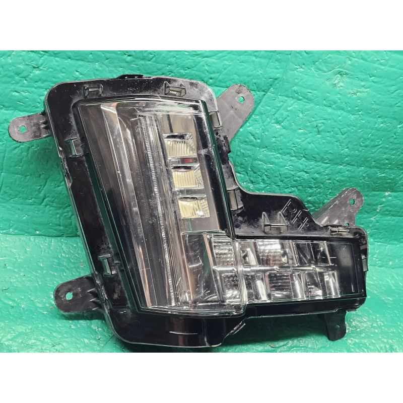 23445796 Cadillac Escalade Right LED Fog Turn Lamp 2015-2020 84575578