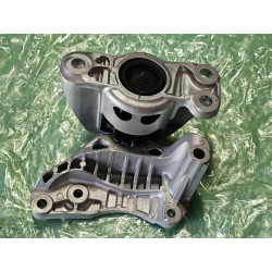 11210-6LB0C Nissan Sentra Right Engine Mount Bracket 2020-2025 11210-6LB3A