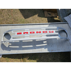 M1PB-8200-CFW Ford Bronco Sport Grille 2021-2024 N1PJ-8200-AA