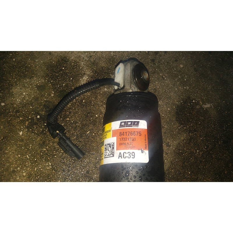 84176675 Cadillac Escalade rear air shock strut 2015-2020 23290661