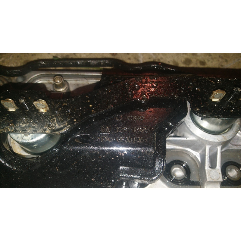 12674623 Cadillac Escalade Valve Lifter Oil Manifold 2014-2019 12631623