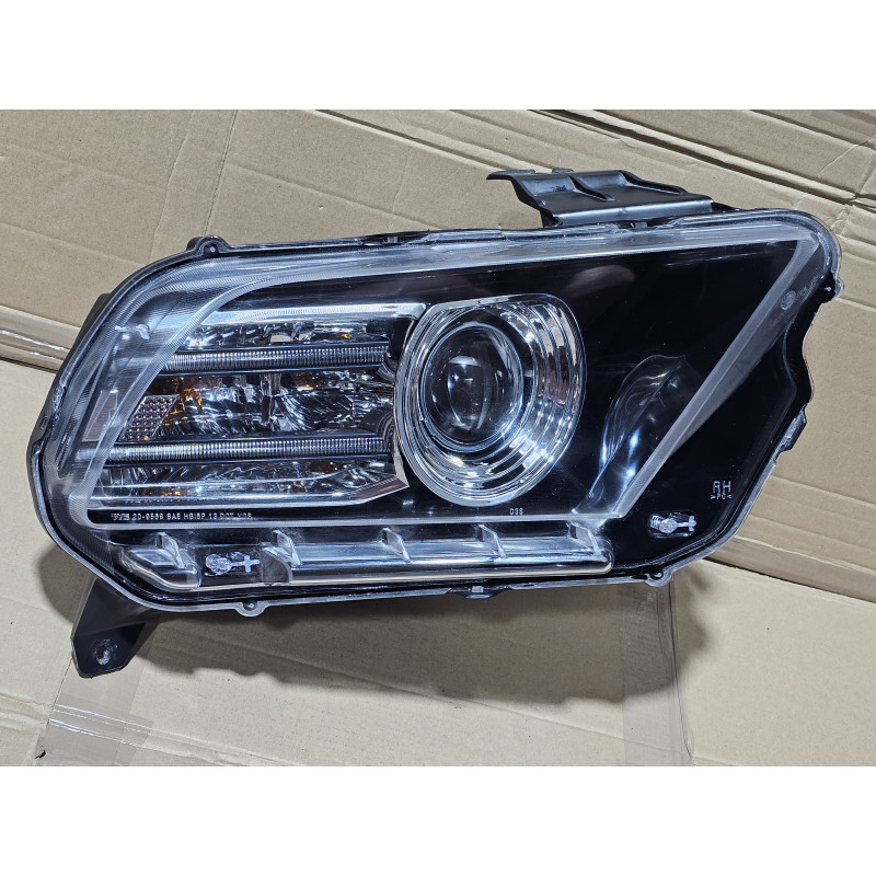 DR33-13005-A Ford Mustang Right Xenon LED Headlight 2013-2014