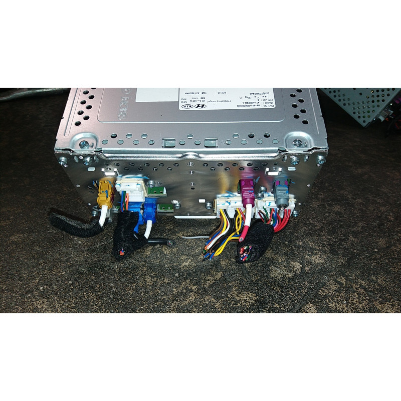 96160-B8000NN5 Hyundai Santa Fe Head Unit HD Radio Stereo CD Player