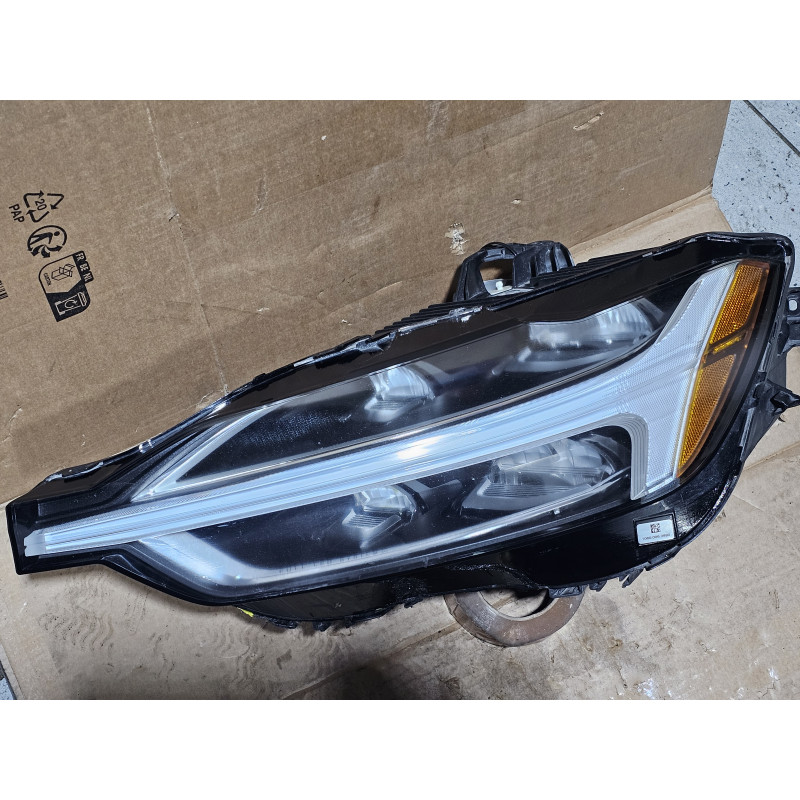 32208975 Volvo XC60 Left Mid LED System Headlight 2018-2022