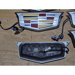84380084 Cadillac Escalade Rear Tailgate Trunk Release Switch Emblem