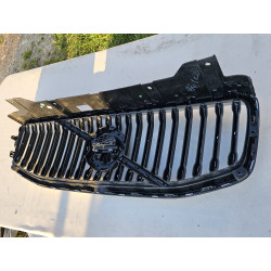31425535 Volvo XC60 Chrome Grille 2018-2024 32368147
