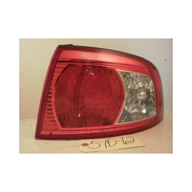 Kia Optima Right Tail Lamp 2003-2004