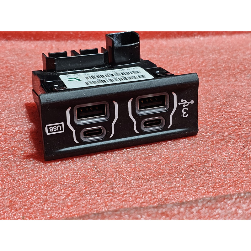 68330429AD Dodge Ram 1500 Media Dual USB Port 2019-2025 68330429AF