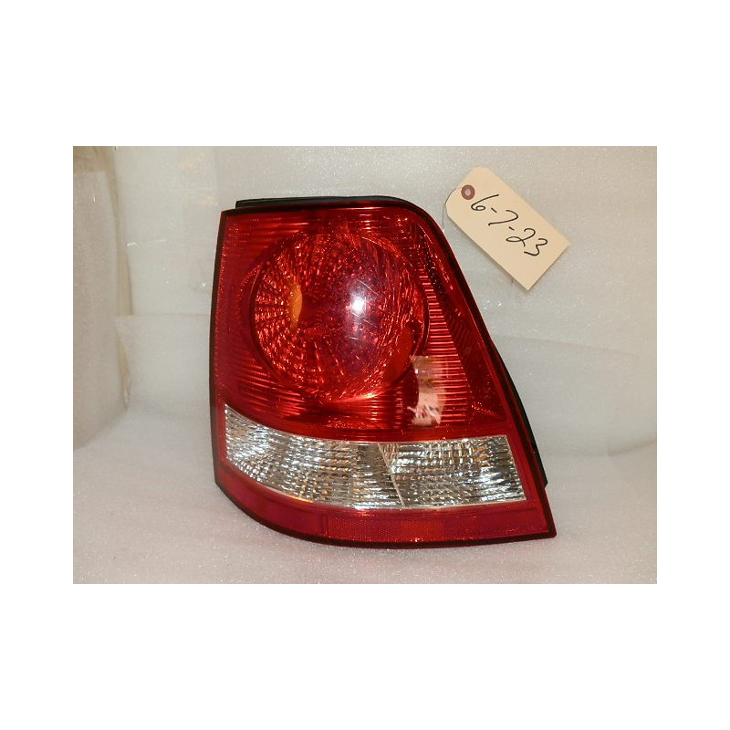 92401-3F0 Kia Sorento Left Tail Lamp 2003-2006