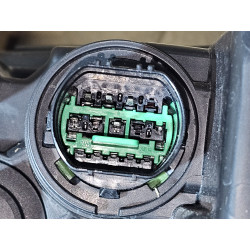 92102-K0520 Kia Soul Right Halogen Headlight 2023-2025