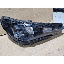 92102-K0520 Kia Soul Right Halogen Headlight 2023-2025