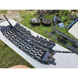 84634393 Chevrolet Tahoe Grille 2021-2024 84634392