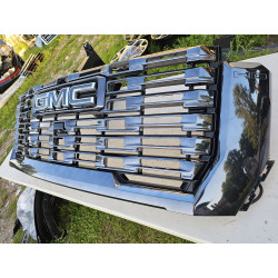 85131193 GMC Sierra 2500HD Chrome Camera Grille 2024-2025 85622814