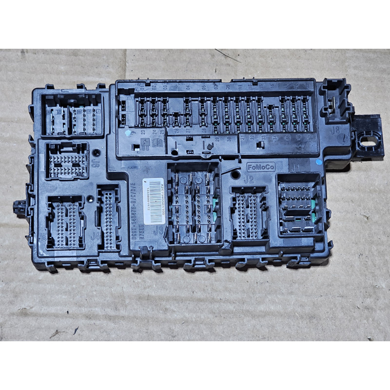 GJ7T-15604-AA Ford Body Fuse Relay Module GU5T-14C184-AAC