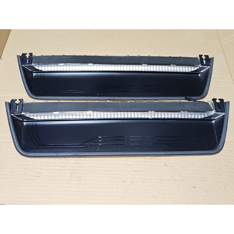 9J1945087E Porsche Taycan Rear High-Mounted 3rd Brake LED Stop Lamp