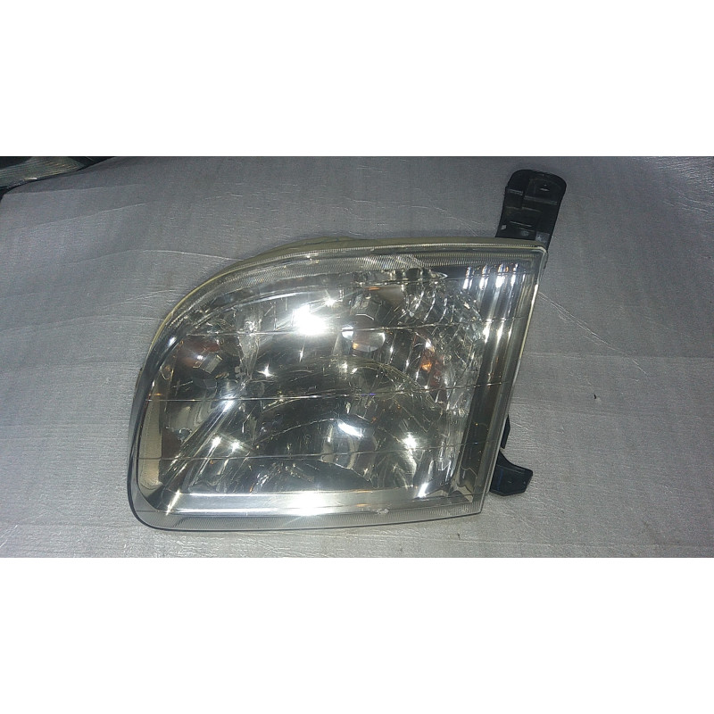 Toyota Sequoia Left Headlight 2001-2004