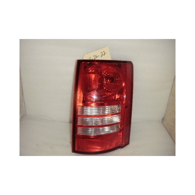 05113200AB Chrysler Town & Country Right Tail Lamp 2008-2010 05113200AA
