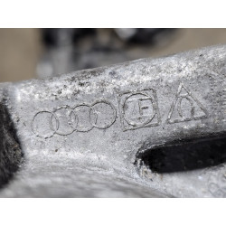 8R0199381C Audi A4 Left Engine Mount Bracket 2013-2017