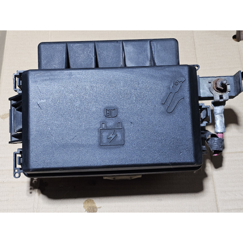 05087269AJ Chrysler 300C Fuse Relay Box 2005-2007