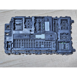 EG9T-15604-AA Lincoln MKC Body Control Module Fuse Relay Box 2015