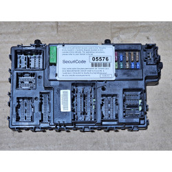 EJ7T-15604-AE Lincoln MKC Body Control Module Fuse Relay Box 2016
