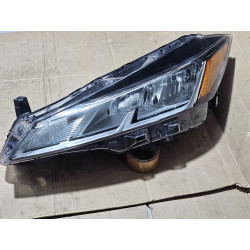 260605R00A Nissan Kicks Left Halogen Headlight 2021-2024