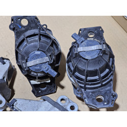 68375806AF Jeep Grand Cherokee Right Active Mount Bracket Insulator