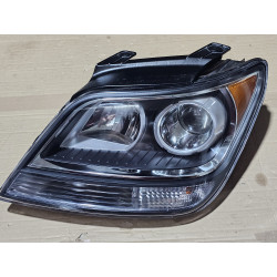 Kia Borrego Left Headlight 2009-2013