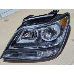 Kia Borrego Left Headlight 2009-2013