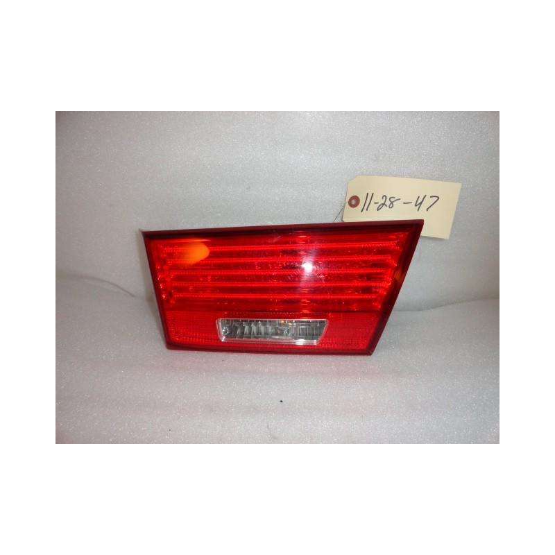 Hyundai Sonata Right Trunk Tail Lamp 2009-2010
