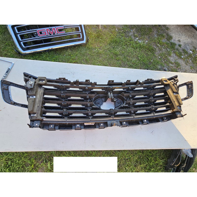 JL1Z-8200-BA Ford Expedition Chrome Grille 2018-2021