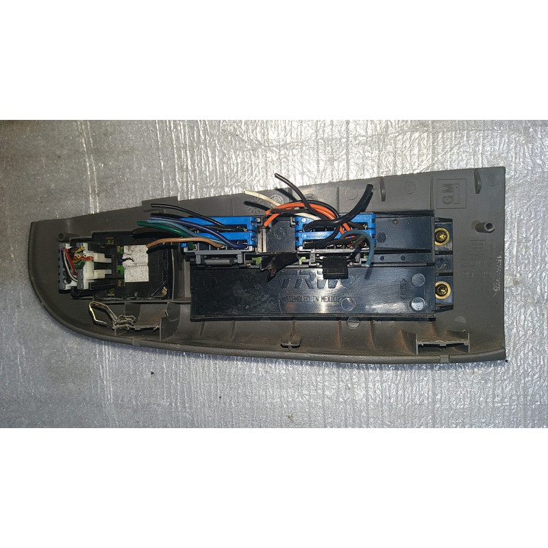 15035542 Chevrolet Silverado Door Master Window Control Switch 1999-2002